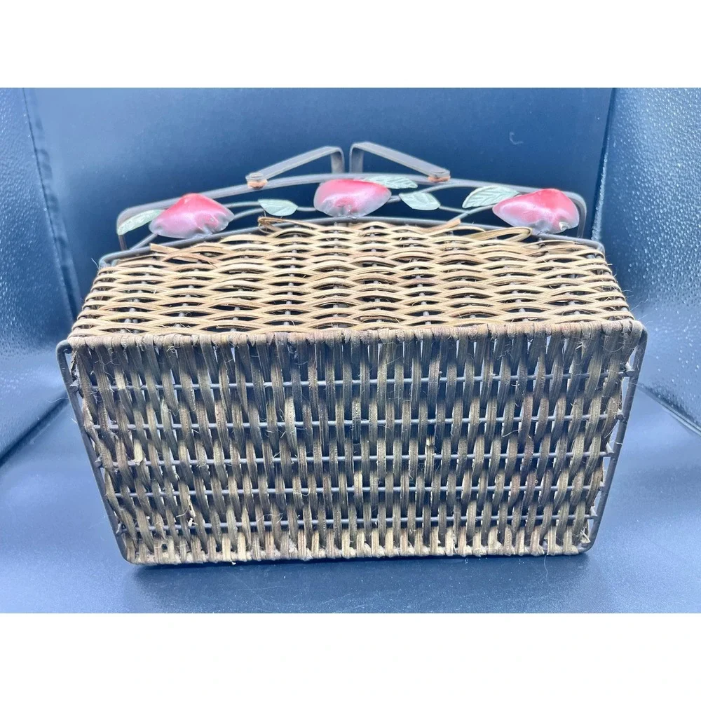 Vtg Metal‎ Wire Woven Wicker Basket Red Apples Handle Farmhouse Decor 13x11x8 in